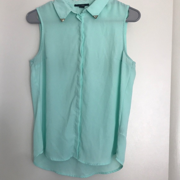 Beautiful Mint Blouse with Gold Pops - Picture 2 of 11